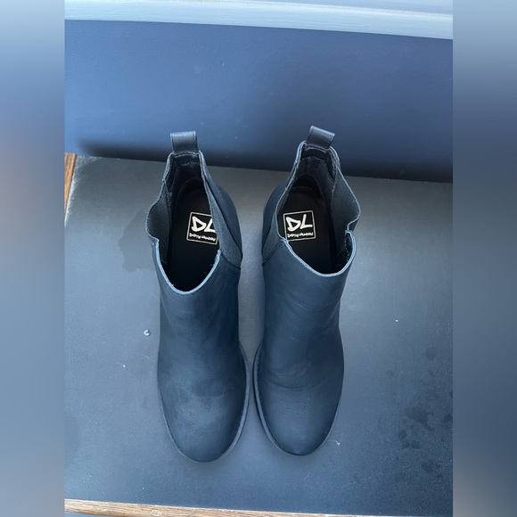 Dirty Laundry Heel Boots - Picture 4 of 6